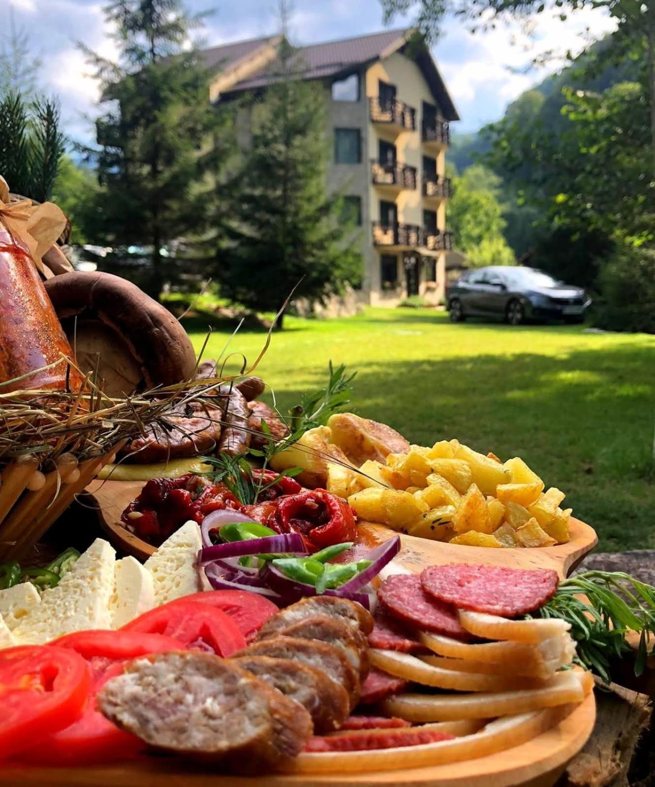 Guest house Casa Valea Cernei Isverna